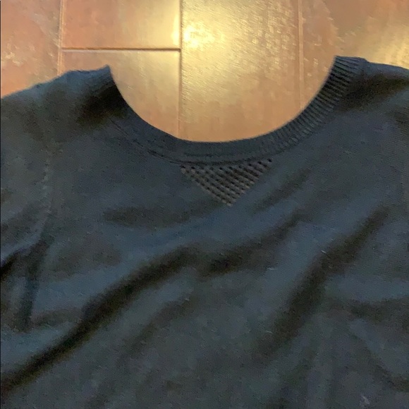 Excellent condition lululemon open back sweater - Picture 3 of 6